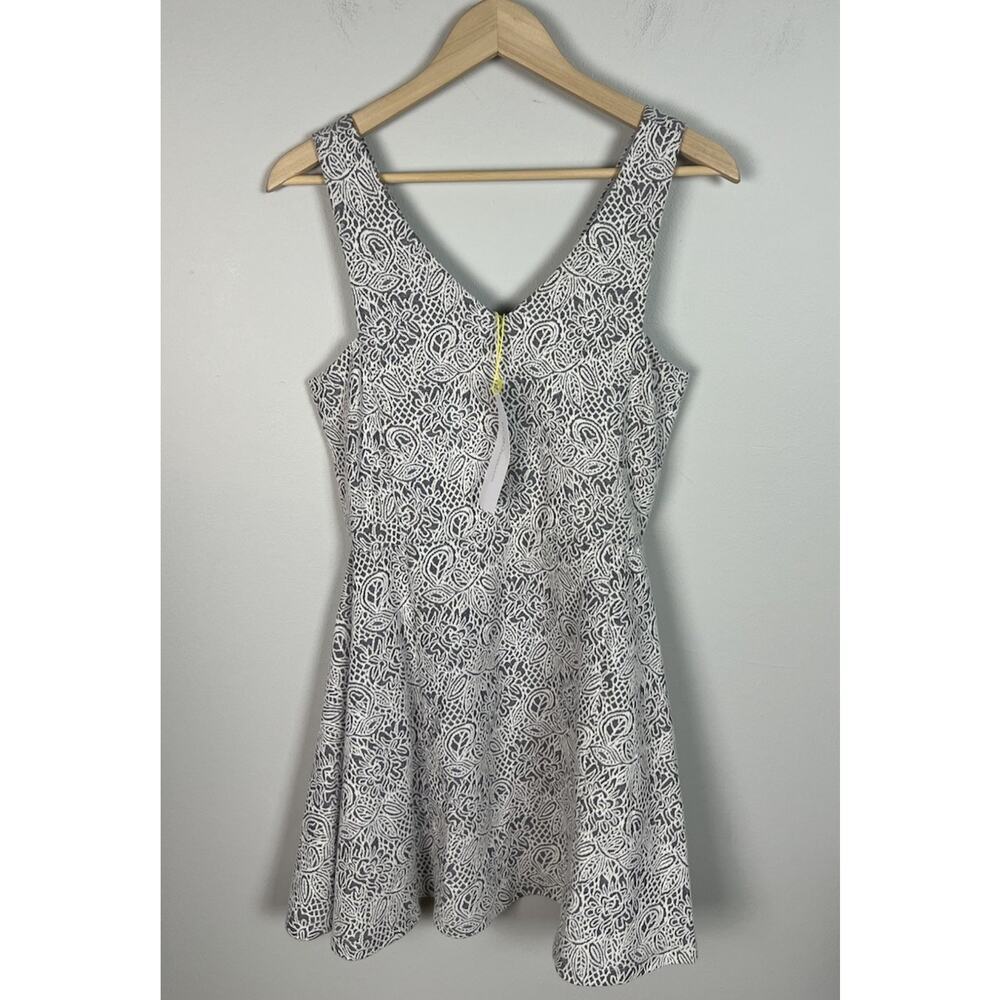 NWT BCBGENERATION Blue Combo Textured Floral Dress Swing Aline Size Small Women